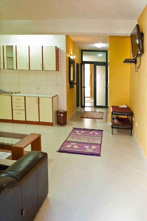 Apartmani Aida Ulcinj Exteriör bild