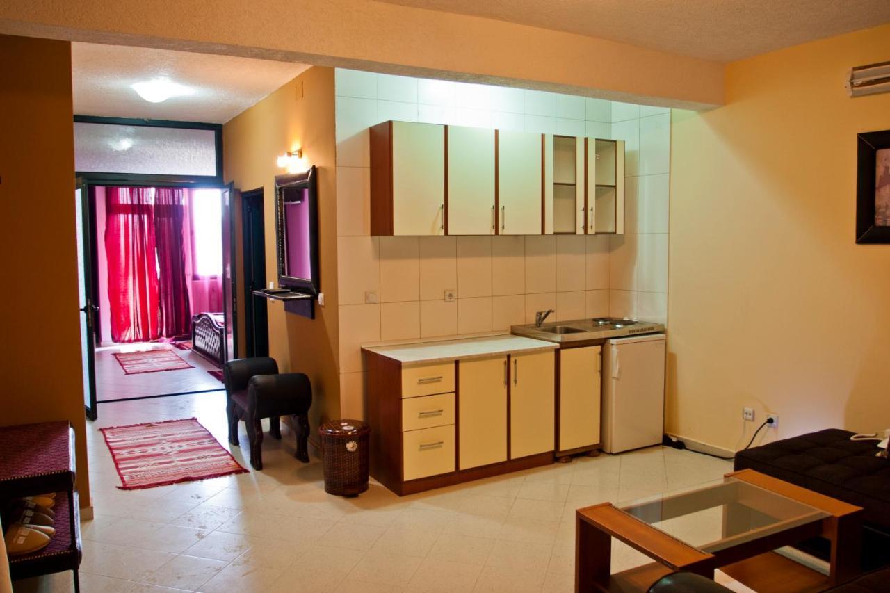 Apartmani Aida Ulcinj Exteriör bild