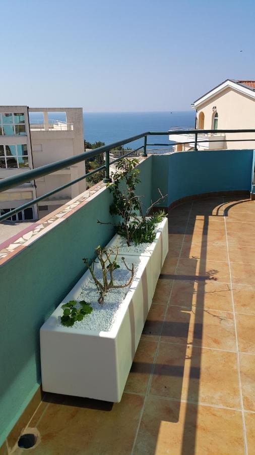 Apartmani Aida Ulcinj Exteriör bild