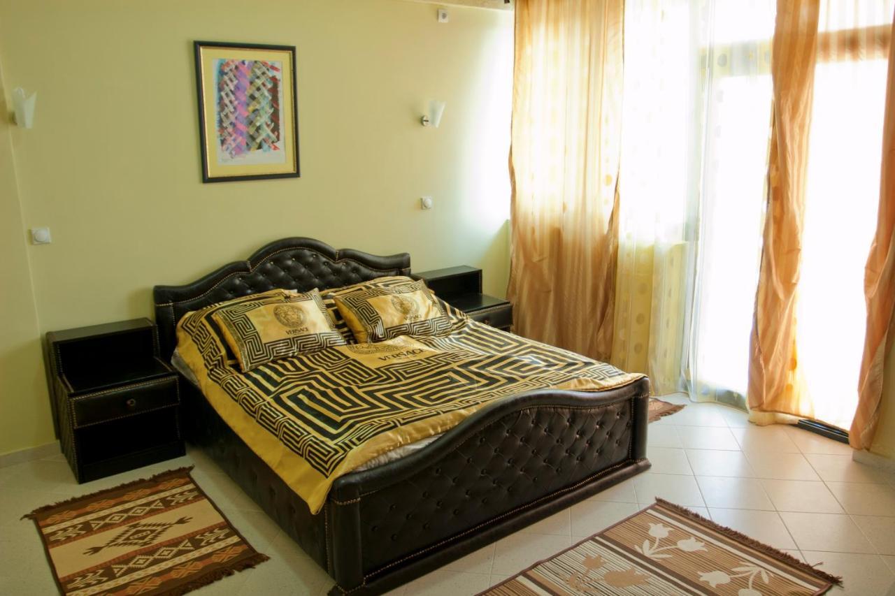 Apartmani Aida Ulcinj Exteriör bild