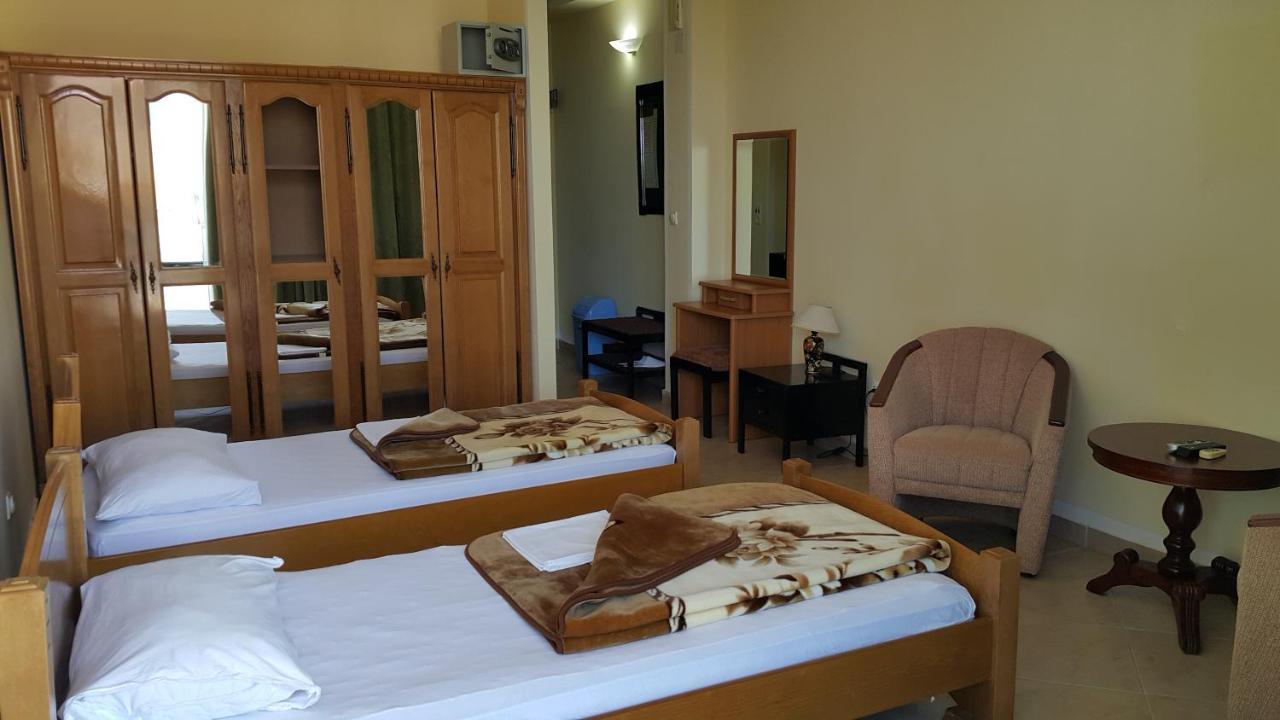 Apartmani Aida Ulcinj Exteriör bild